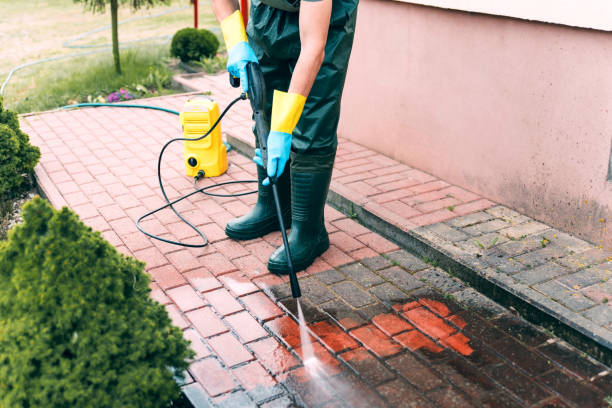 Best Driveway Pressure Washing  in Empire, CA